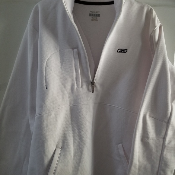 Pullup  sweater - Picture 7 of 7